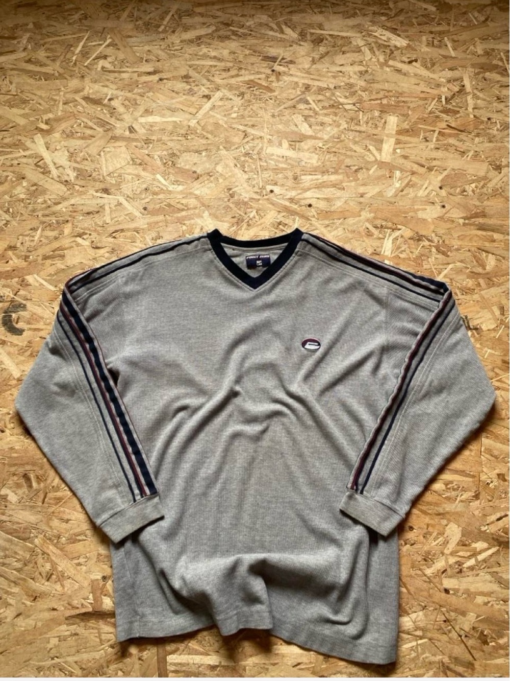 Point Zero Gray V-Neck Sweater with Navy and Burgundy Stripe Detail